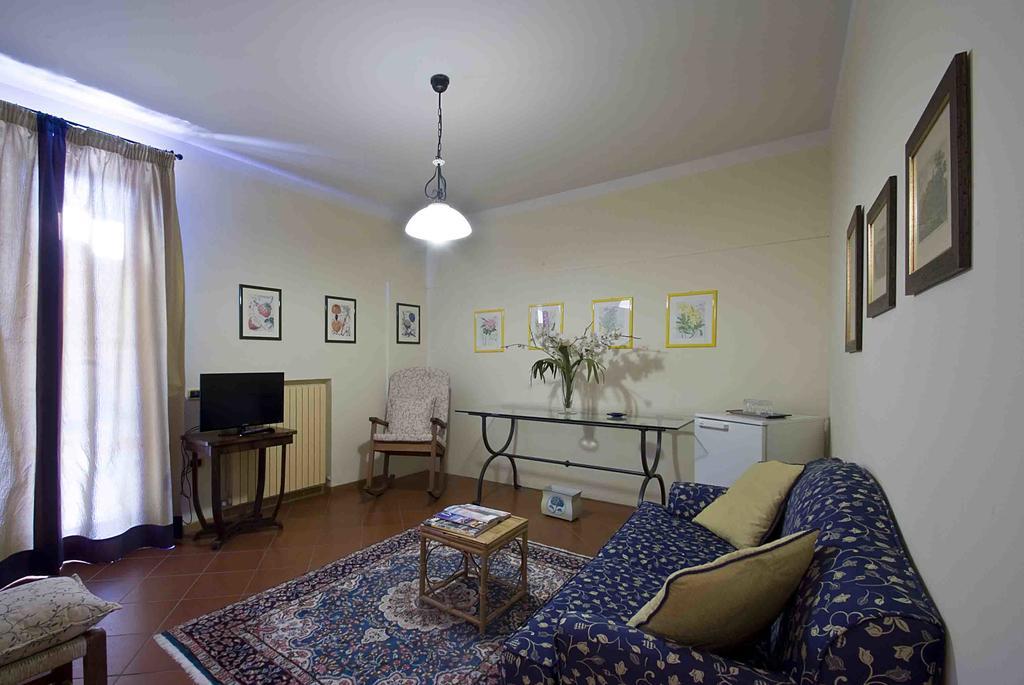 ספולטו Albergo Villa Cristina מראה חיצוני תמונה