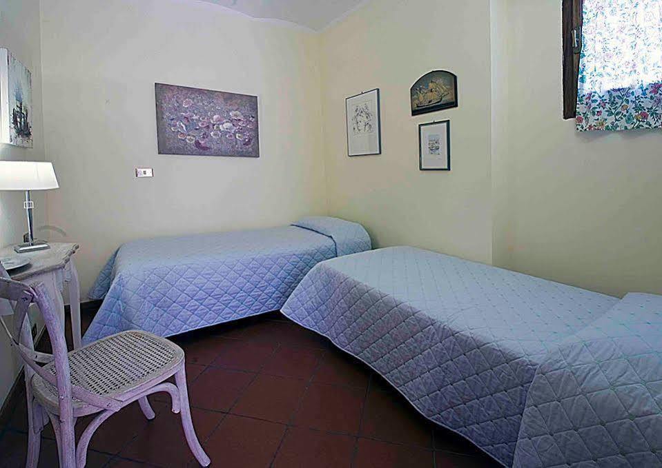 ספולטו Albergo Villa Cristina מראה חיצוני תמונה